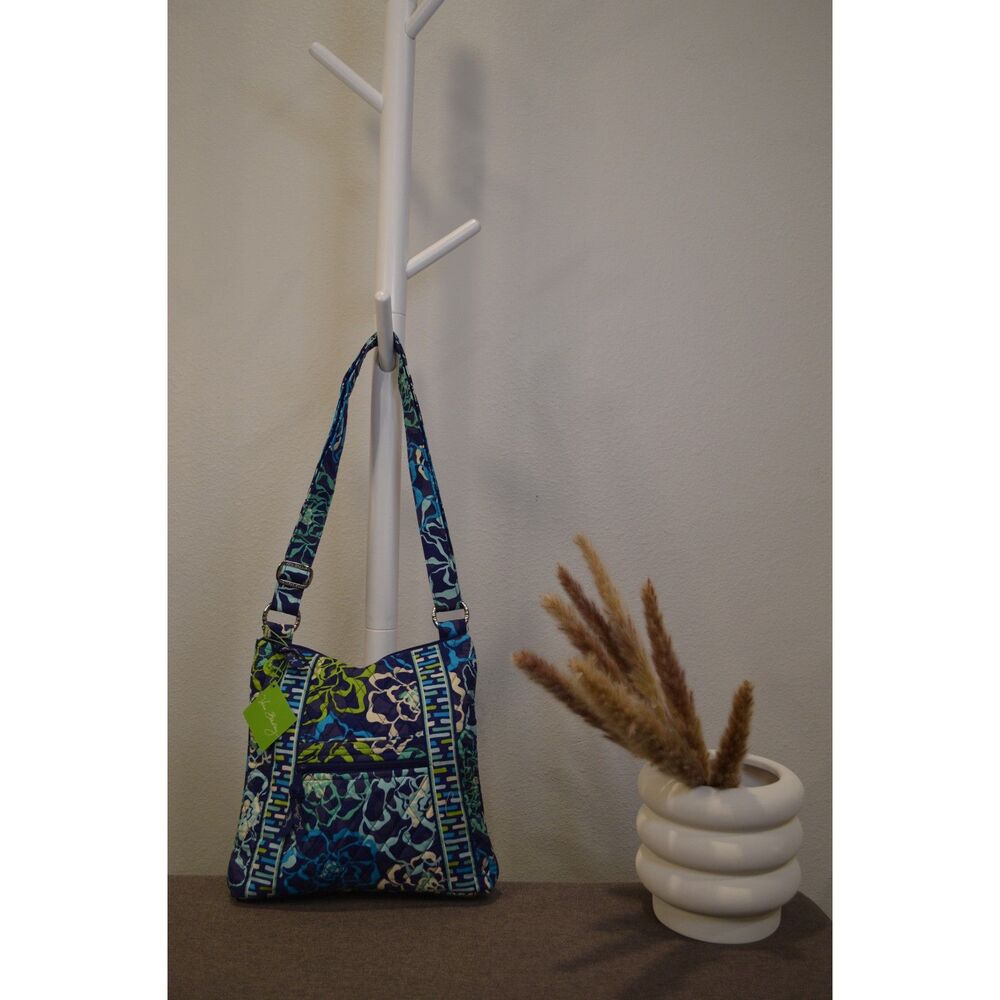 Vera Bradley NWT Women Quilted Floral Crossbody Purse Handbag Blue